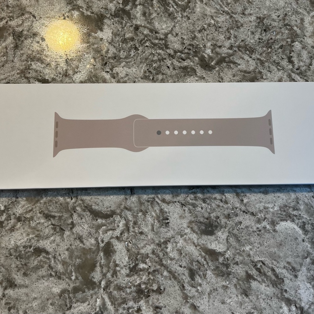 Apple Watch starlight Sport band
